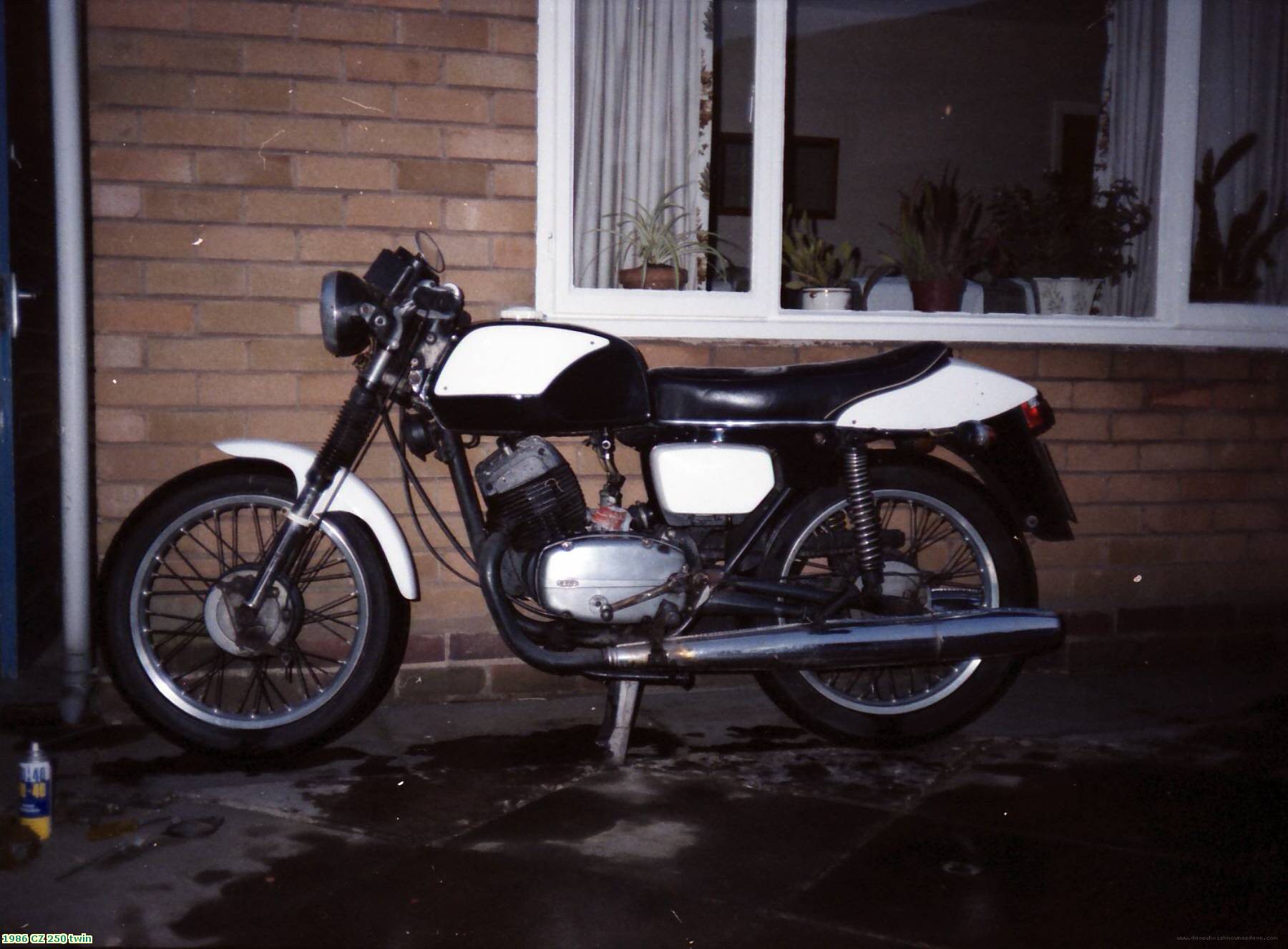 1986 CZ 250 twin