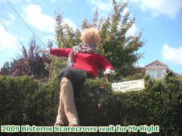  bist 2009 Bisterne Scarecrows wait for Mr Right