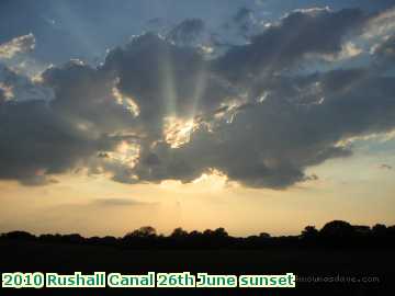  can 2010 Rushall Canal 26th June sunset