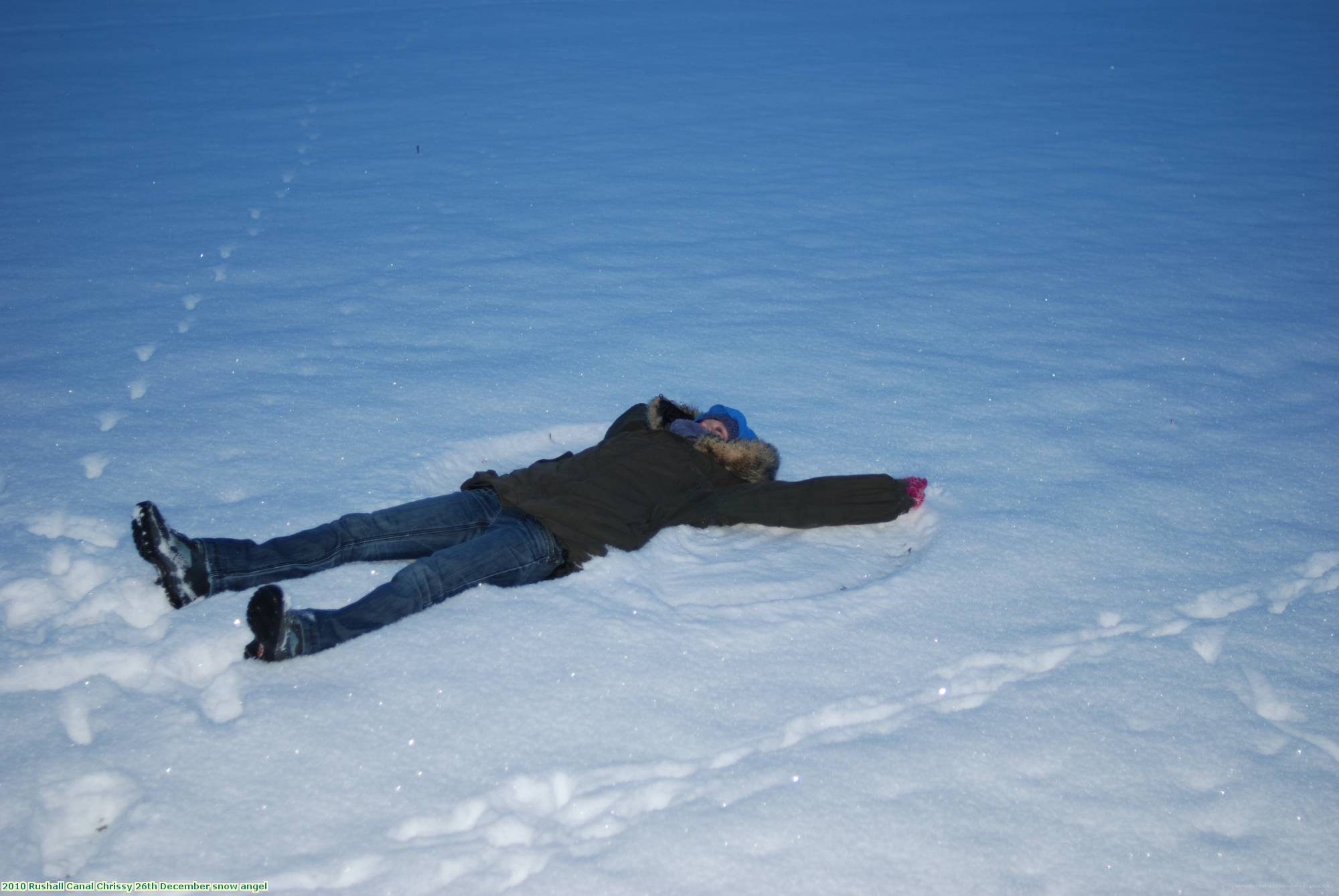 2010 Rushall Canal Chrissy 26th December snow angel