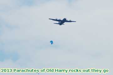  para 2013 Parachutes of Old Harry rocks out they go