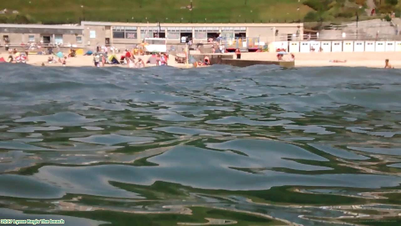 2017 Lyme Regis The beach