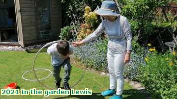  olg 2021 In the garden Lewis