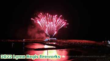  lyme3f 2022 Lyme Regis fireworks