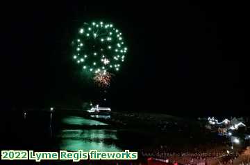  lyme3f 2022 Lyme Regis fireworks